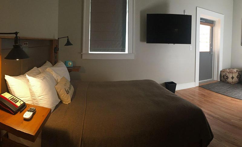 The Western Front Hotel, Virginia Standard Queen Accessible